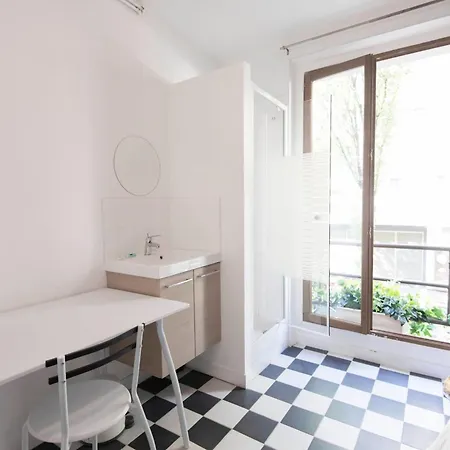 Daire Atypical Near Montmartre